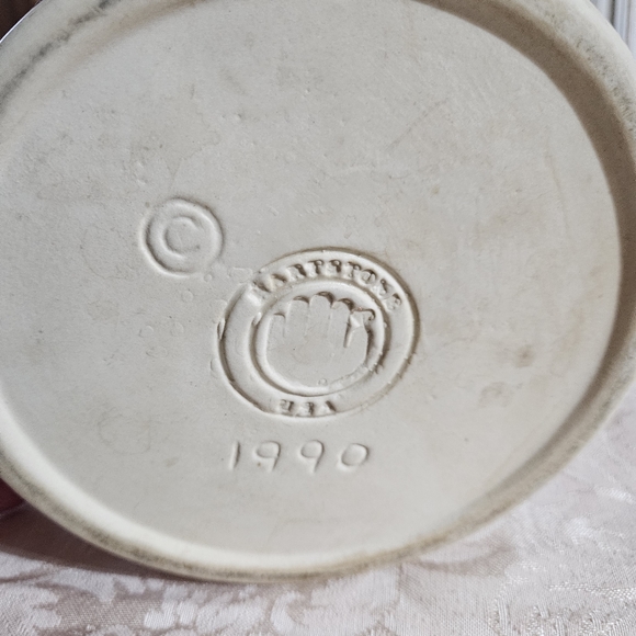 Pitcher with flag - Picture 3 of 4